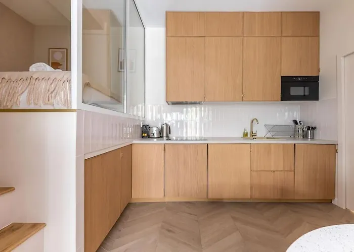 Elegant 4-star In - *
